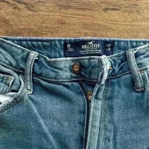 Hollister ULTRA HIGH-RISE DAD JEAN VINTAGE STRETCH - Picture 8 of 9